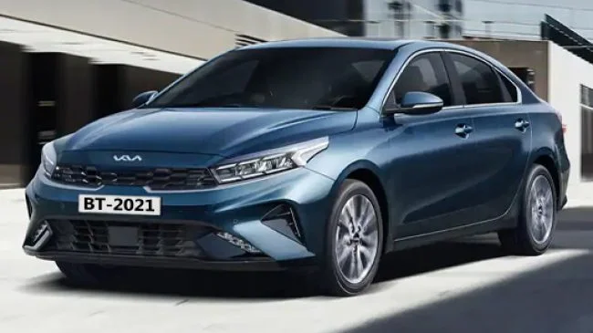 KIA Forte 2022 rediseñado, el 1er auto que estrena nuevo logo en México
